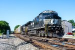 NS 4679 leads a manifest north through Georgetown 